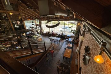 Los Angeles Café Paper or Plastik Cafe image 9