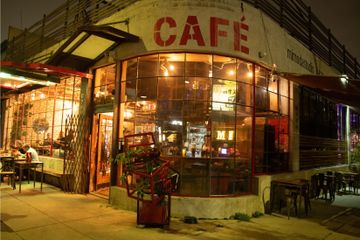 Los Angeles Café Paper or Plastik Cafe image 12