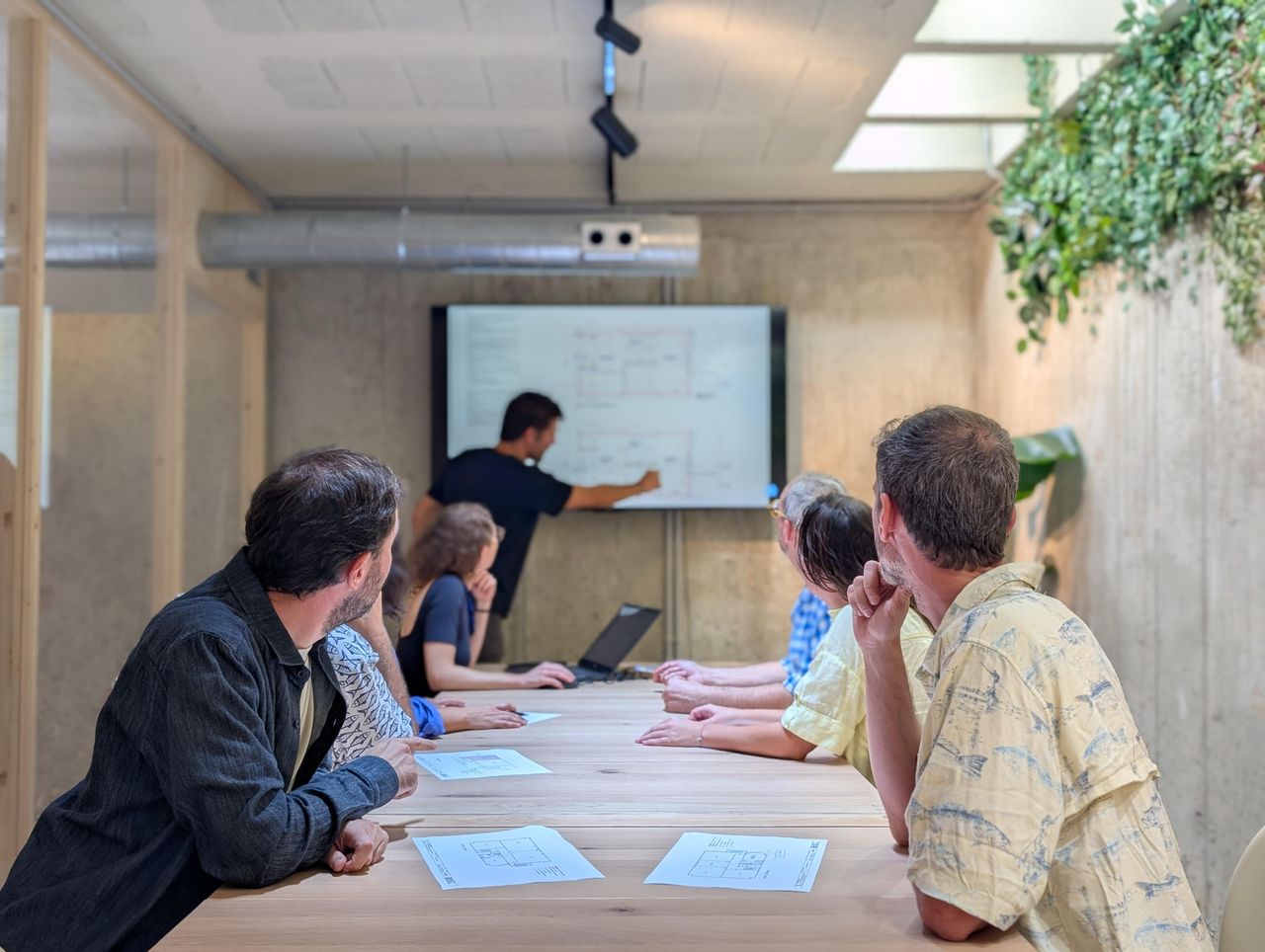 Barcelona  Coworking spaces HOT DESK image 5