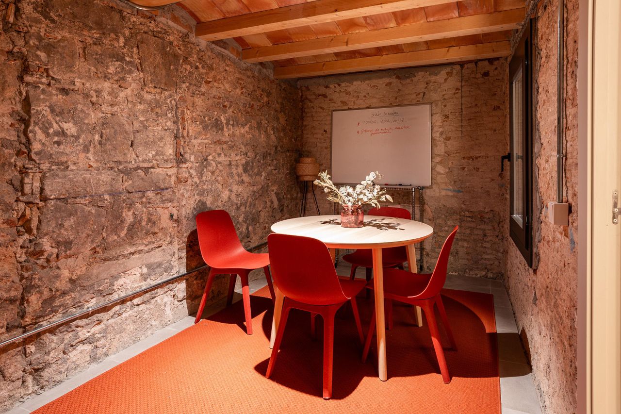 Barcelona  Flexibele kantoorruimtes GroundInn Lab - Creative Workspace in El Born image 7