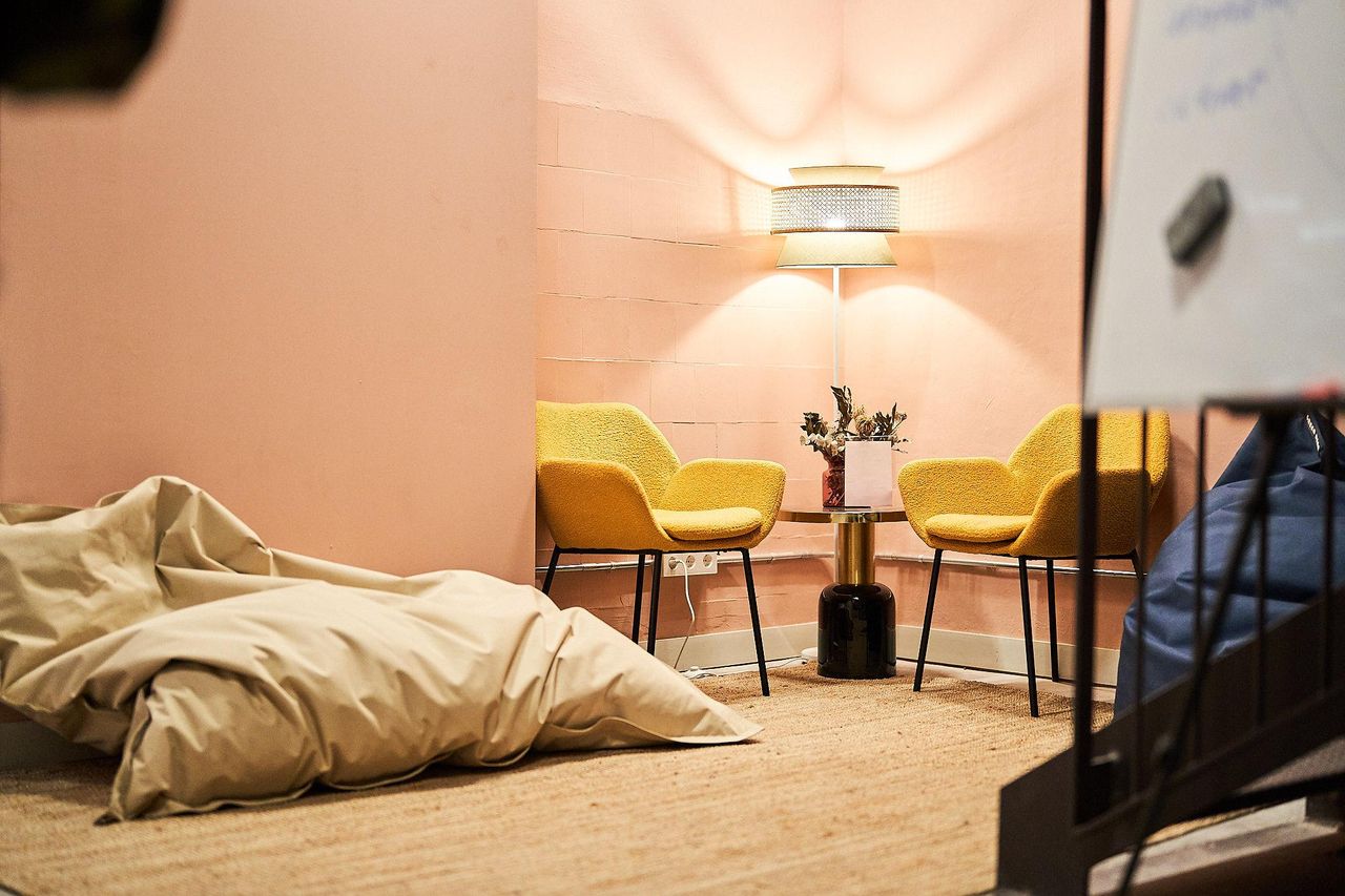 Barcelona  Flexibele kantoorruimtes GroundInn Lab - Creative Workspace in El Born image 10