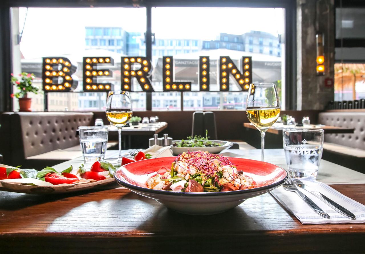 Berlin Seminarräume Meeting room Heller Konferenzraum image 5