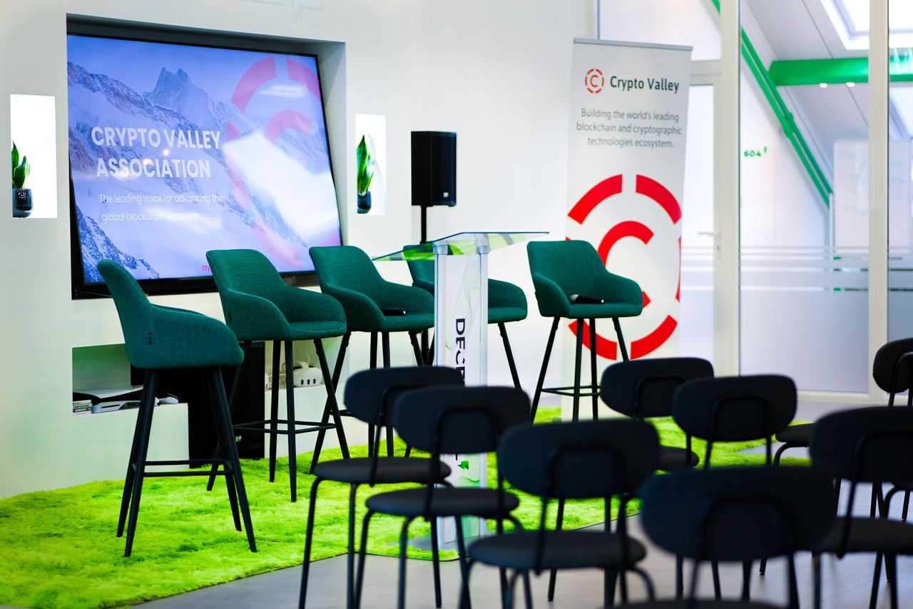 Genève  Coworking spaces The Main Hall image 5