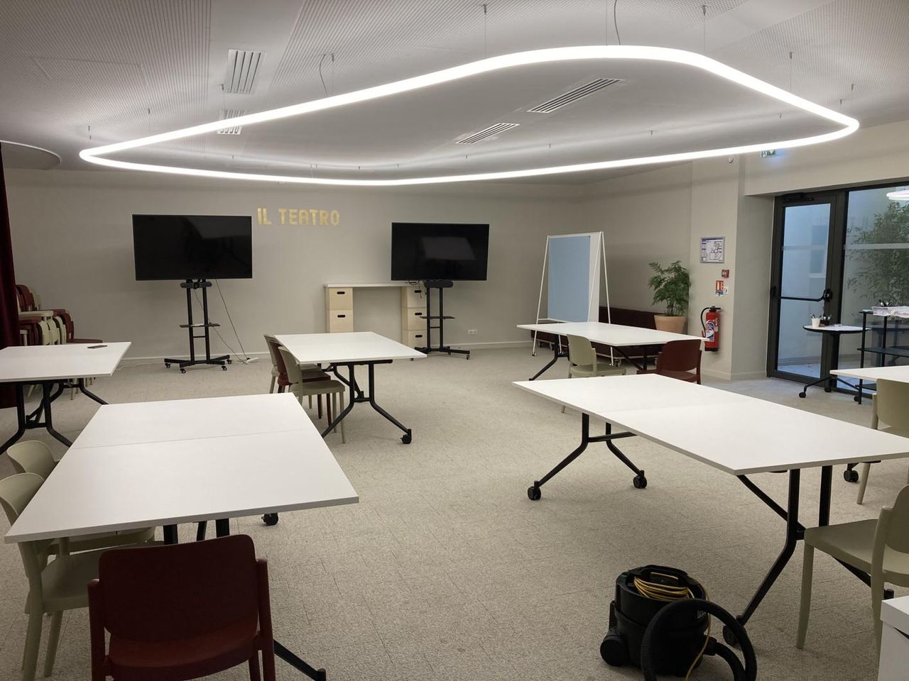 Paris   Il theatro image 0