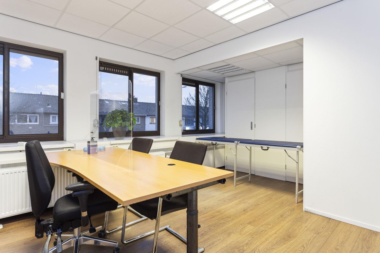 Capelle aan den IJssel Klantafspraak Meeting rooms Blauwe spreekkamer image 2