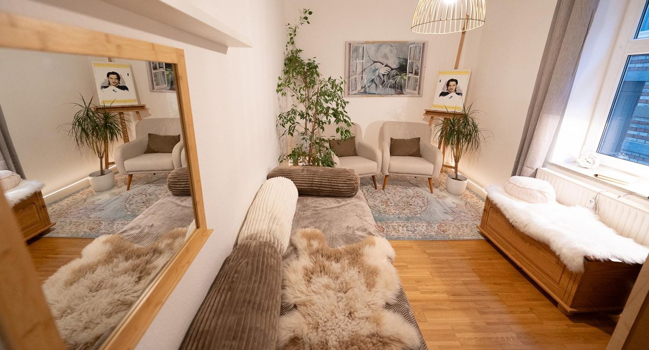 Stuttgart Coworking Boardroom LEONHARDSZIMMER - Inspirierende Tagungslocation in Stuttgart Mitte image 21