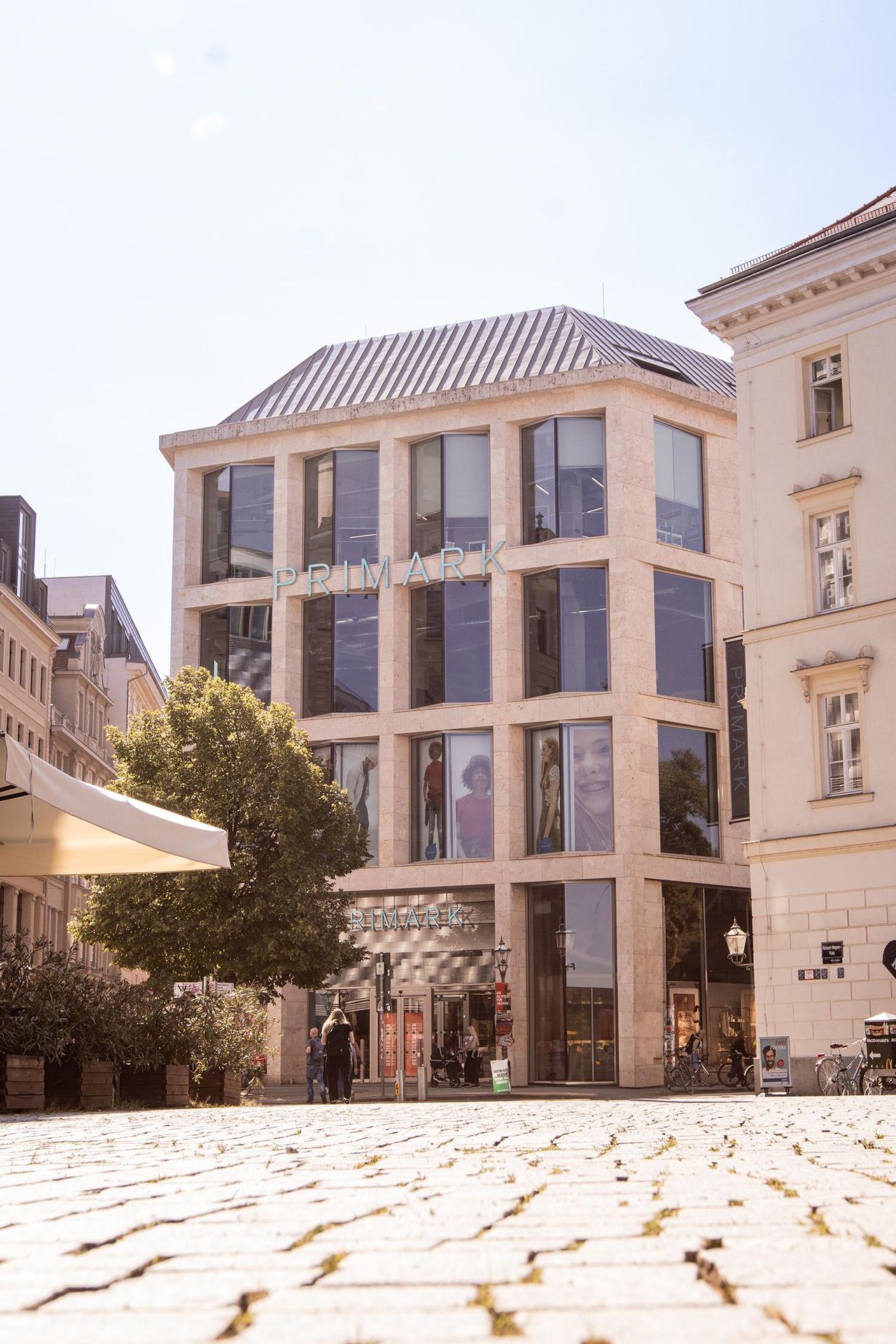 Leipzig Coworking Corporate event space SimpliOffice Leipzig - Hainspitze image 0