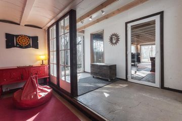 Rest of the World Creative Meeting Recording Studio Estudis Ground image 5