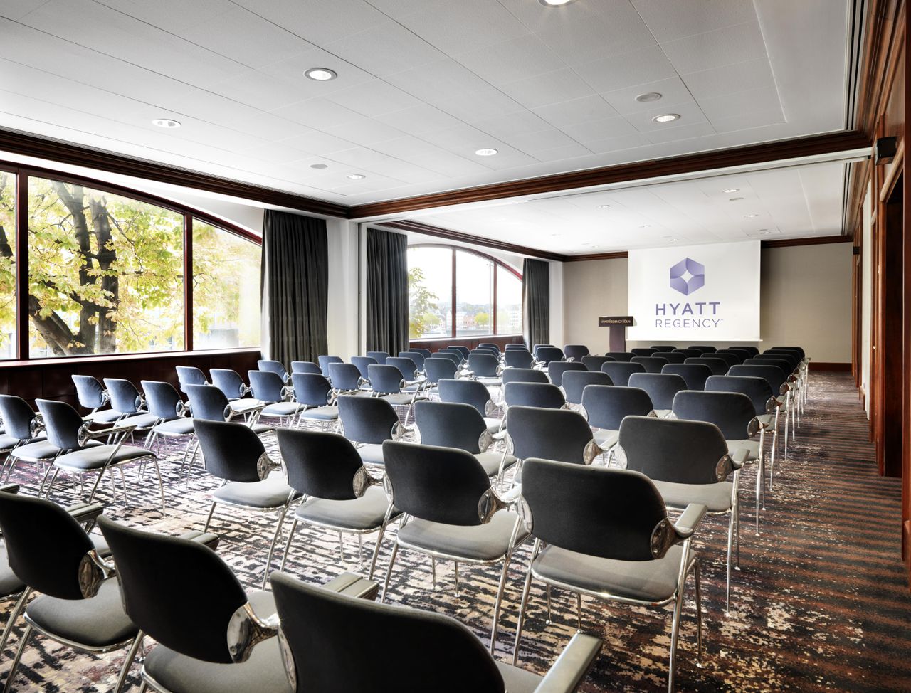 Köln PR & Marketing Event Veranstaltungsraum Luxuslocation mit Domblick image 10