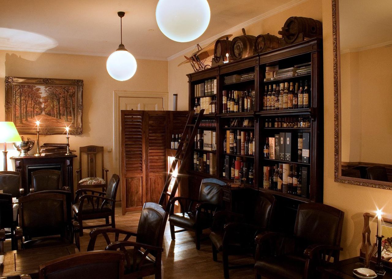 Berlin Kultur Event  Krøhan & Bress Zigarrenlounge image 10