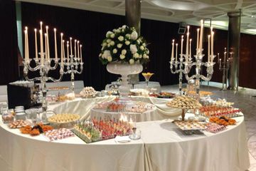 Rest der Welt PR & Marketing Event Stilvolle Eventhalle am Ufer der Paar image 10