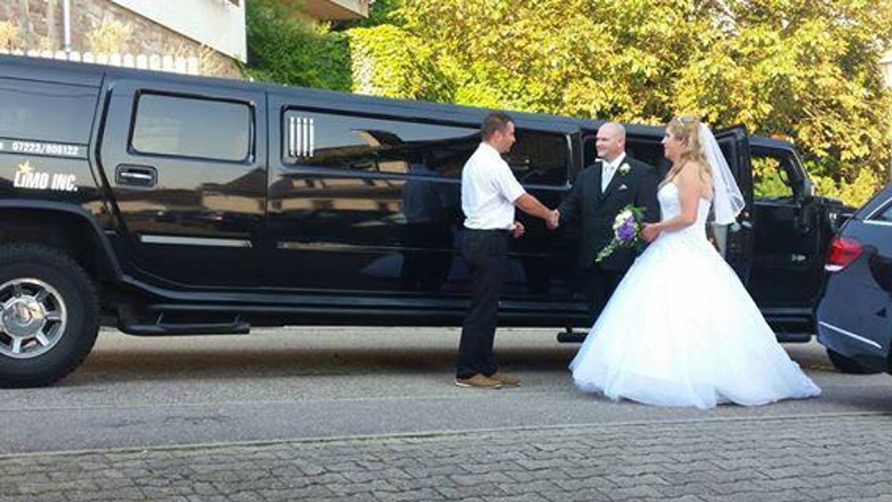 Rest der Welt PR & Marketing Event  Stilvolle Eventhalle am Ufer der Paar image 10