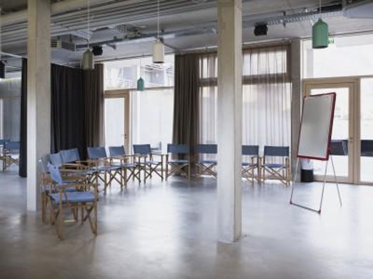 Garmisch-Partenkirchen PR & Marketing Event Designhotel quartier - lodges tagesbar forum image 10