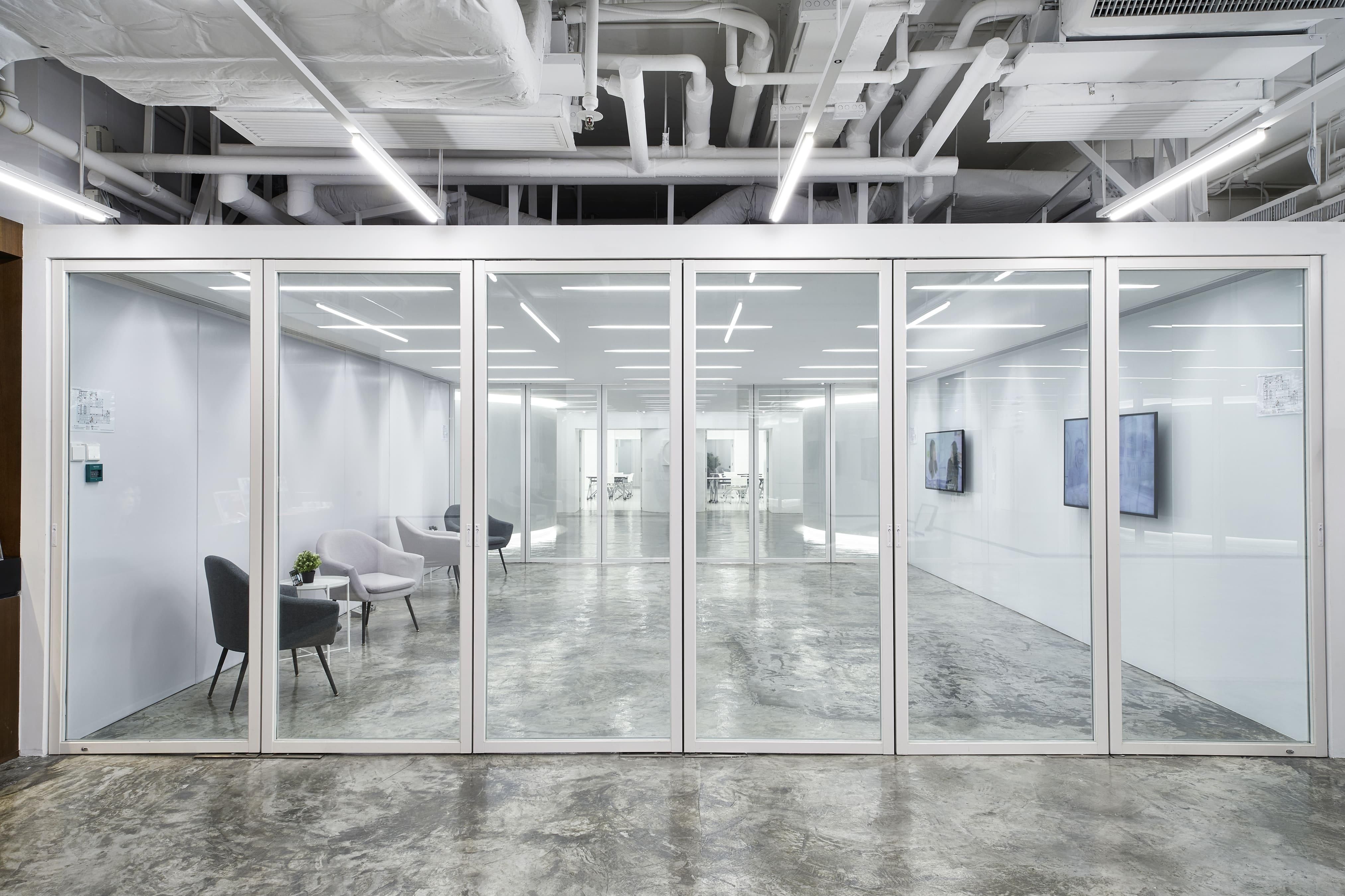 theDesk United Centre 46 pax Meeting Room mieten in Hongkong