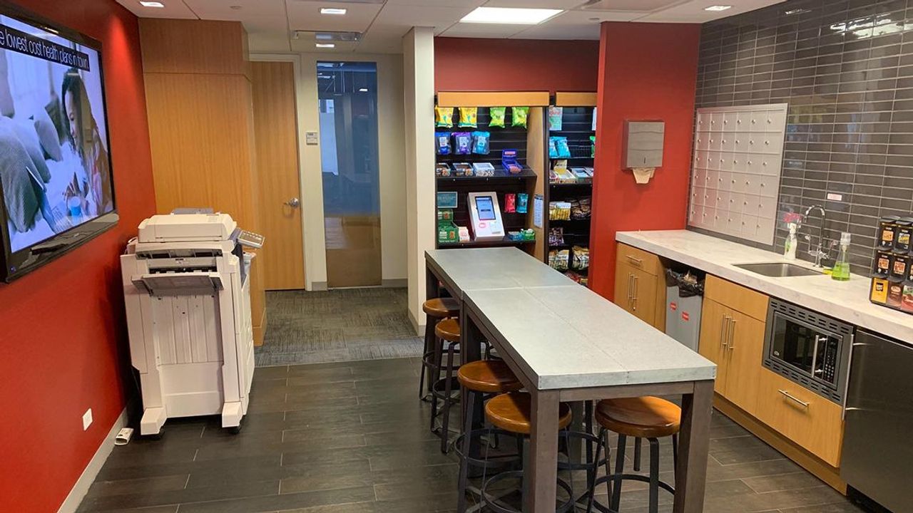 New York  Boardrooms Corporate Suites at 641 Lexington Avenue image 8