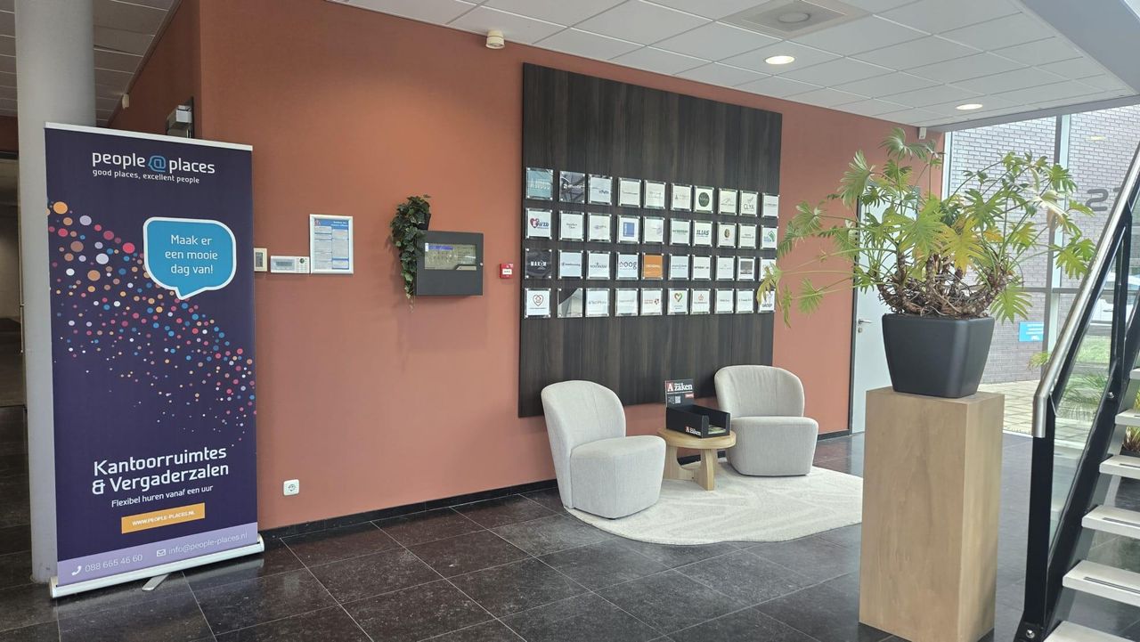 Almere Mobiel Werken Meetingraum People@places Almere Offices image 2