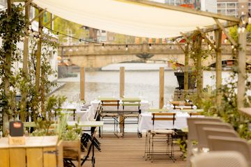 Rotterdam Party Restaurant FLOATS Rotterdam image 0