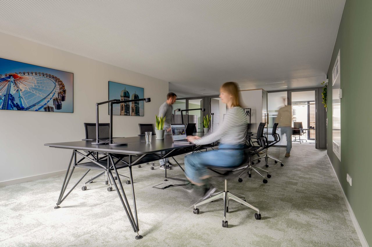 Rest der Welt Mobiles Arbeiten  Office Club München image 18