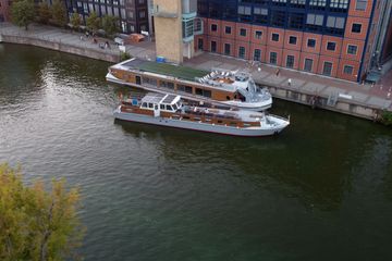 Berlin Mobiles Arbeiten Boat Solarschiff Hafen Berlin-Mitte image 8
