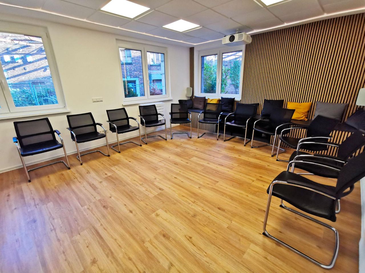 Fürth Mobiles Arbeiten Meeting rooms Raum 18 image 10