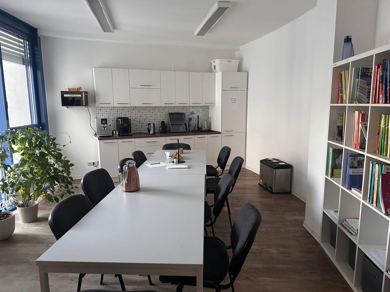 Leipzig Teamsitzung Seminar room AKAZA Seminar & Meeting Spaces image 8