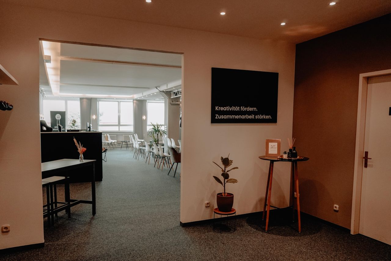 München Kundengespräch Seminarräume  image 4