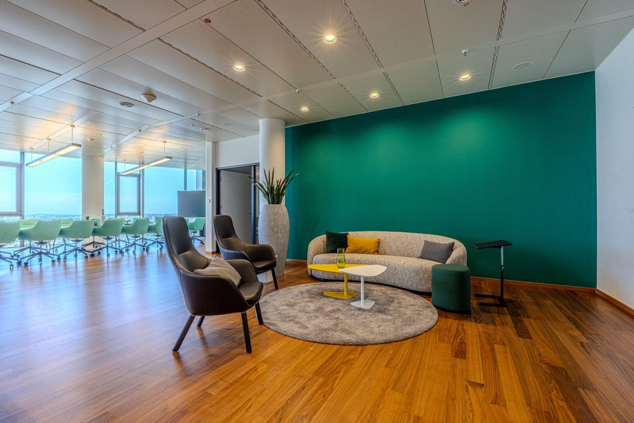 Frankfurt am Main Coworking Konferenzraum k1 BusinessClub Tower 185 image 3