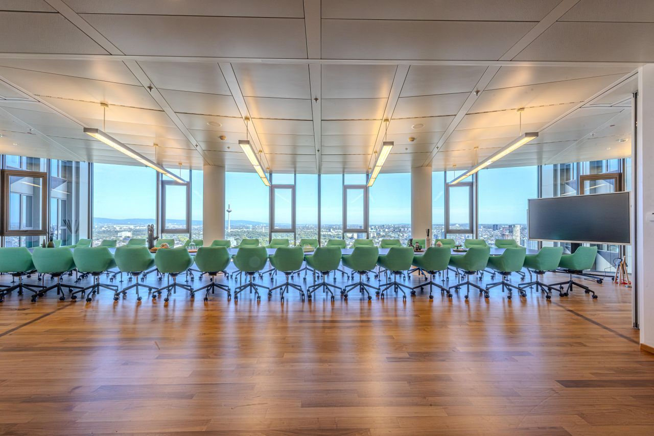 Frankfurt am Main Coworking Konferenzraum k1 BusinessClub Tower 185 image 2