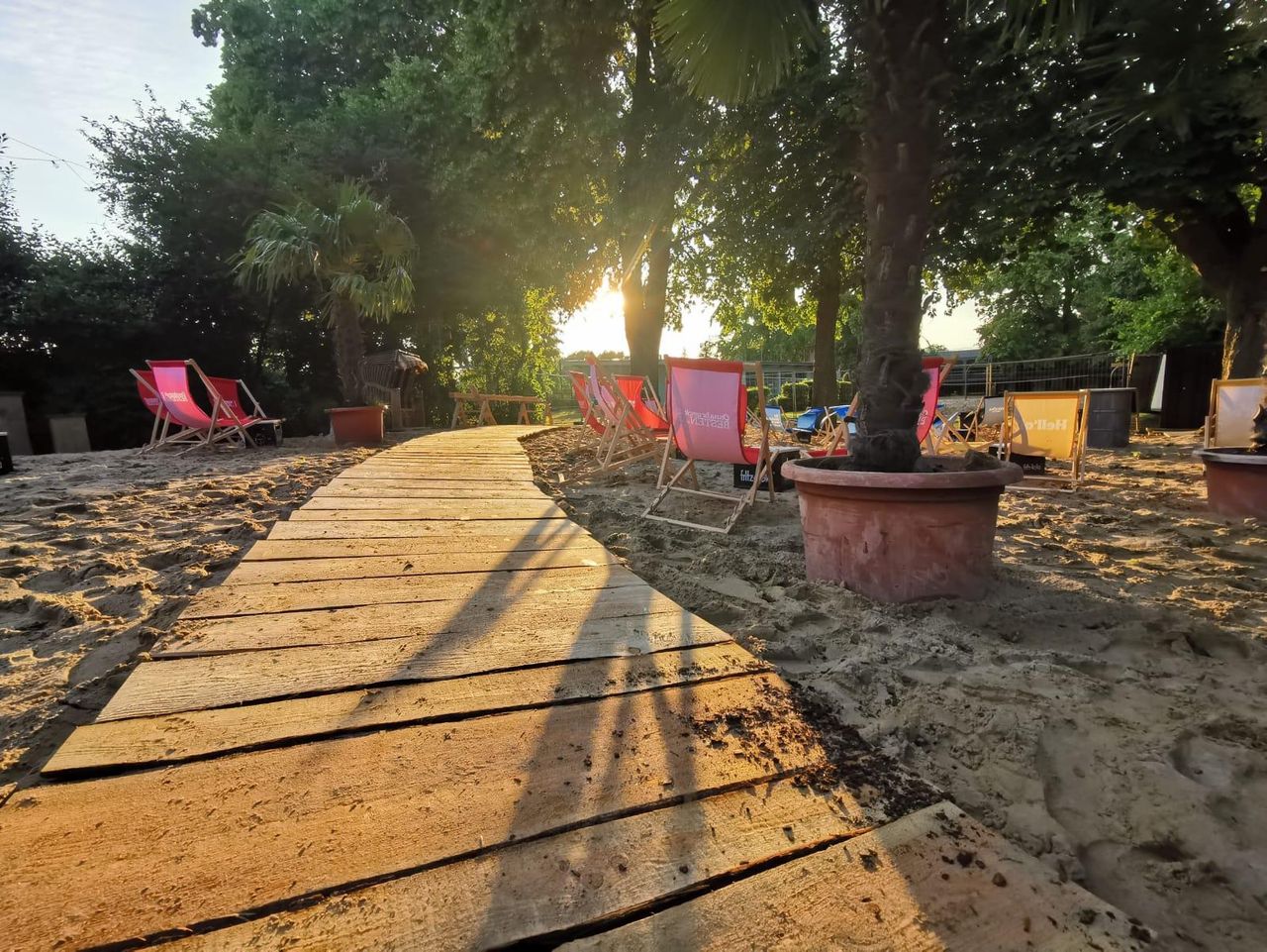 Rest of the World   Strandbar Hasebeach image 3