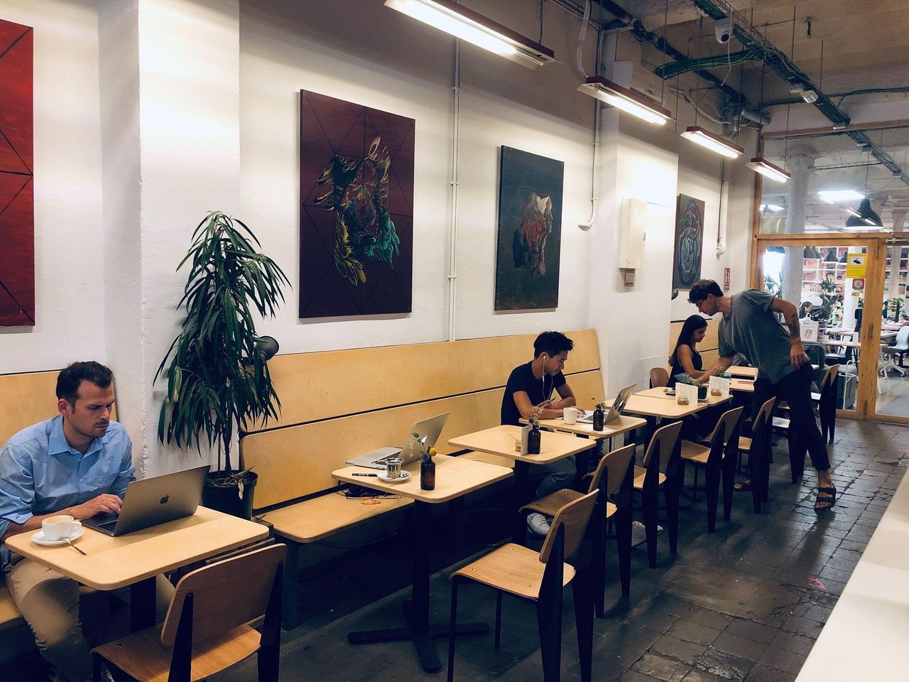 Barcelona training rooms Coworking space  image 9