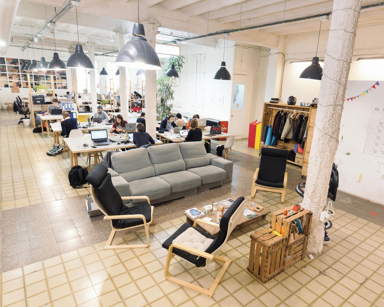 Barcelona training rooms Coworking space  image 8