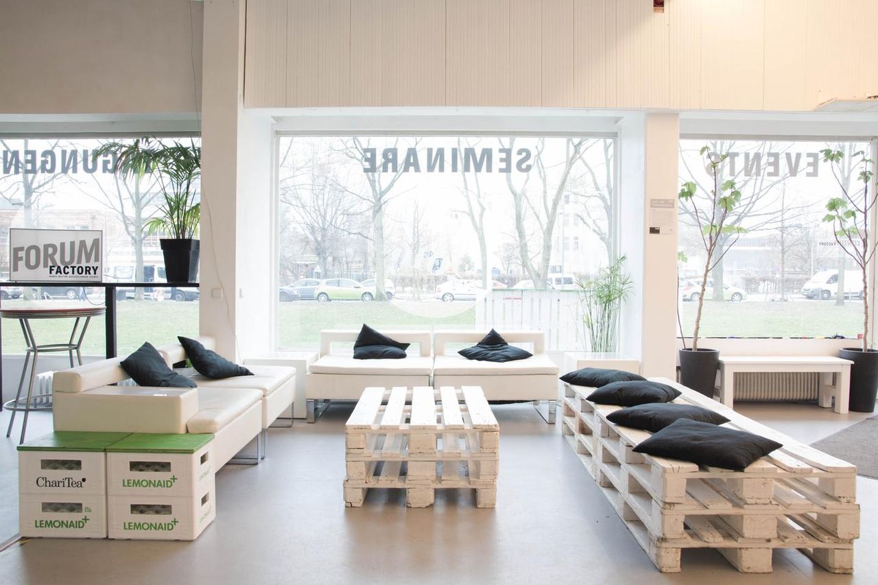 Berlin PR & Marketing Event Veranstaltungsraum Moderne Eventhalle im urbanen Berliner Gallery District image 10