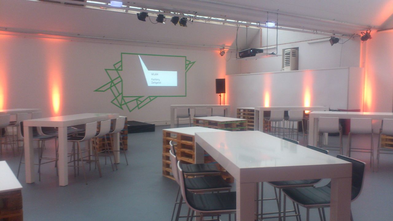 Berlin PR & Marketing Event Veranstaltungsraum Moderne Eventhalle im urbanen Berliner Gallery District image 10