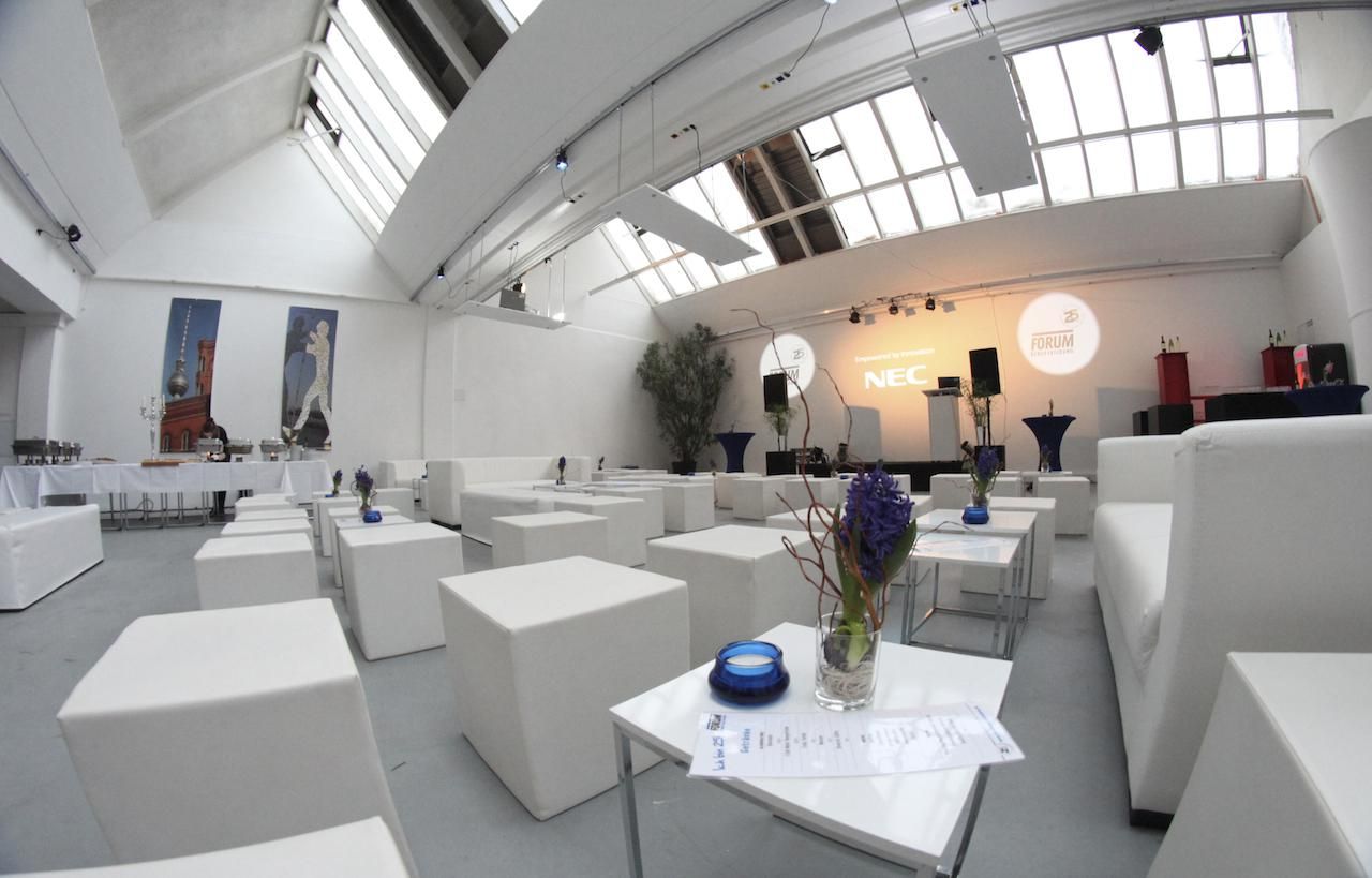 Berlin PR & Marketing Event Veranstaltungsraum Moderne Eventhalle im urbanen Berliner Gallery District image 10