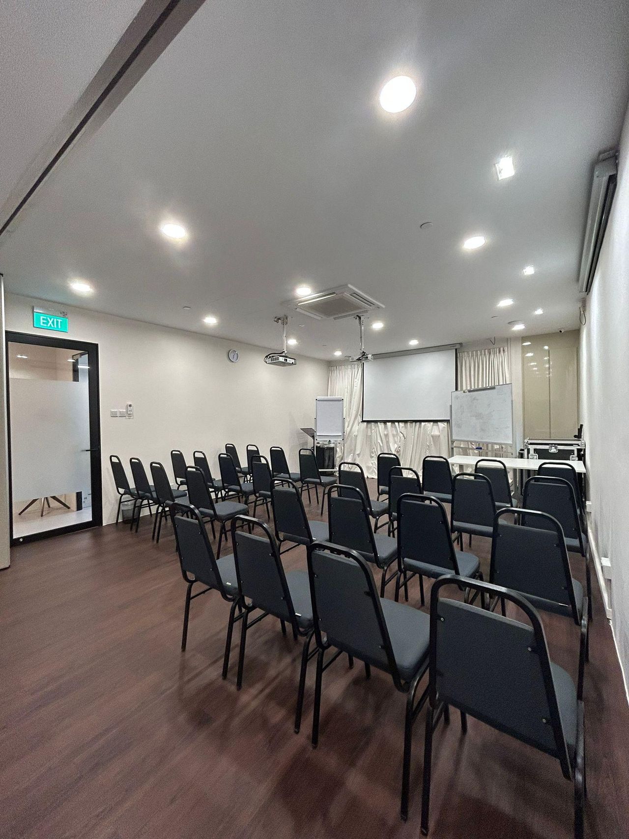 Rest of the World   Meeting Room Rental Singapore image 3