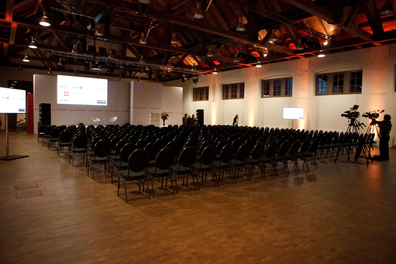 Rest der Welt PR & Marketing Event Veranstaltungsraum Imposante Schinkelhalle Potsdam image 10