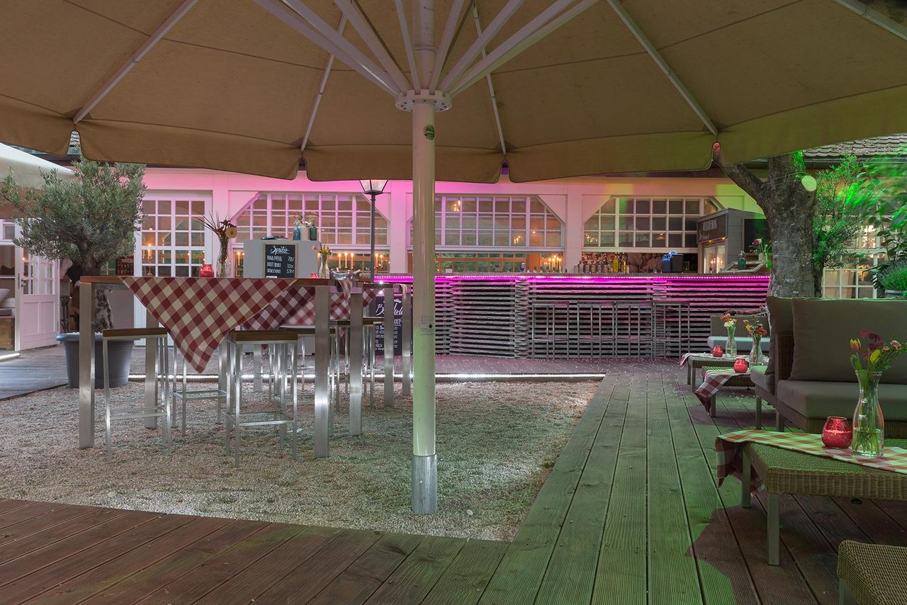 Ismaning PR & Marketing Event Veranstaltungsraum Bar Ludwig II image 10