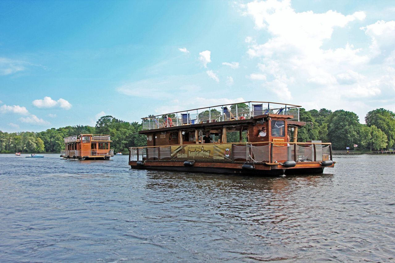 Berlin PR & Marketing Event Schiff/Eventschiff/Floß Hauptstadtfloß image 10