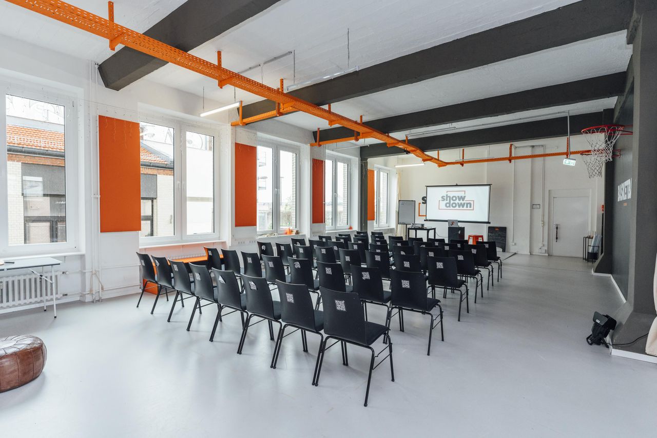 Rest of the World Mobiles Arbeiten  Your Showdown image 9