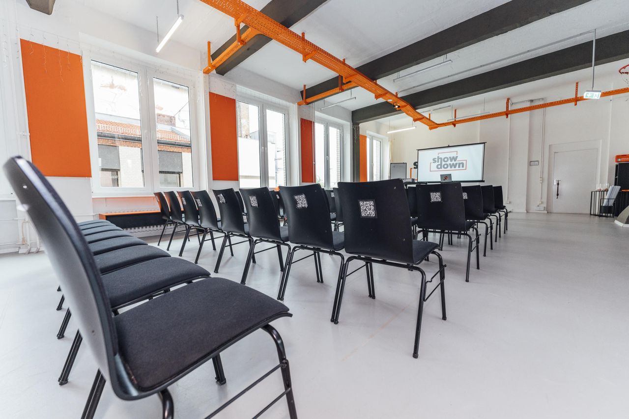 Rest of the World Mobiles Arbeiten  Your Showdown image 6