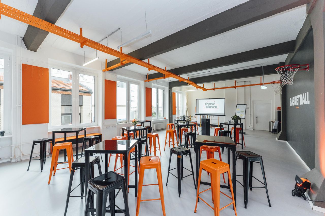 Rest of the World Mobiles Arbeiten  Your Showdown image 5