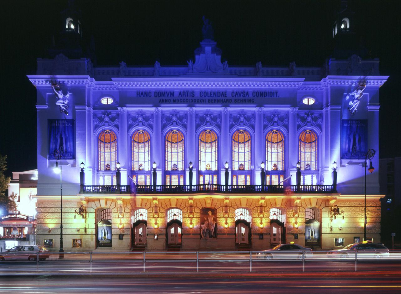 Berlin PR & Marketing Event Veranstaltungsraum Freuen Sie sich auf ein ganz besonderes Event in der einzigartigen Kulisse des Stage Theater des Wes image 10