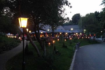 München PR & Marketing Event Restaurant Wirtshaus am Rosengarten mit Seeblick image 19