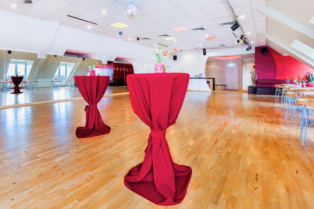 Rest der Welt PR & Marketing Event Veranstaltungsraum TanzCentrum Kressler image 10