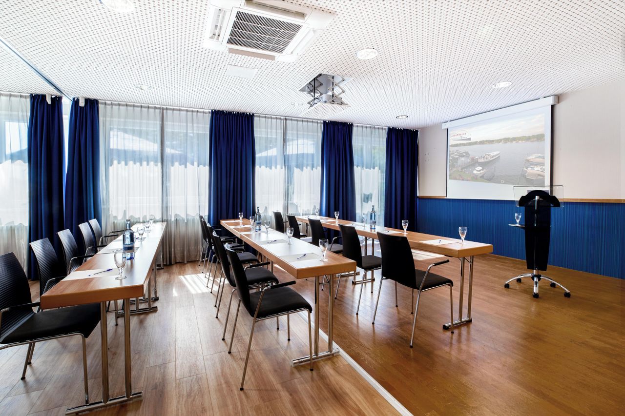 Berlin Film/Foto/Filmdreh Schiff/Eventschiff/Floß  image 24