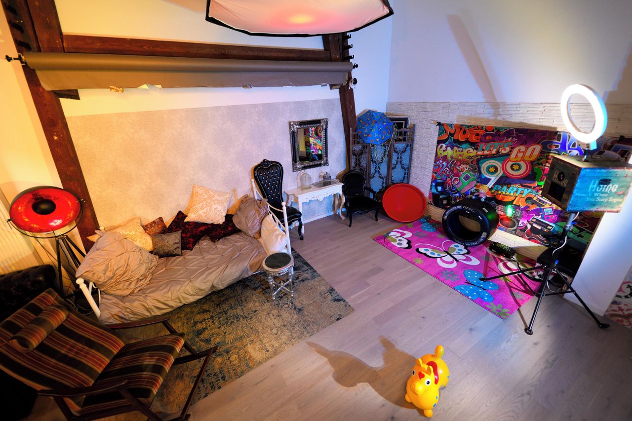 Dortmund PR & Marketing Event Film-/Fotostudio/Mietstudio/Studio XrawStudios.com image 11