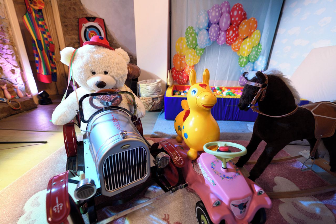 Dortmund PR & Marketing Event Film-/Fotostudio/Mietstudio/Studio XrawStudios.com image 9