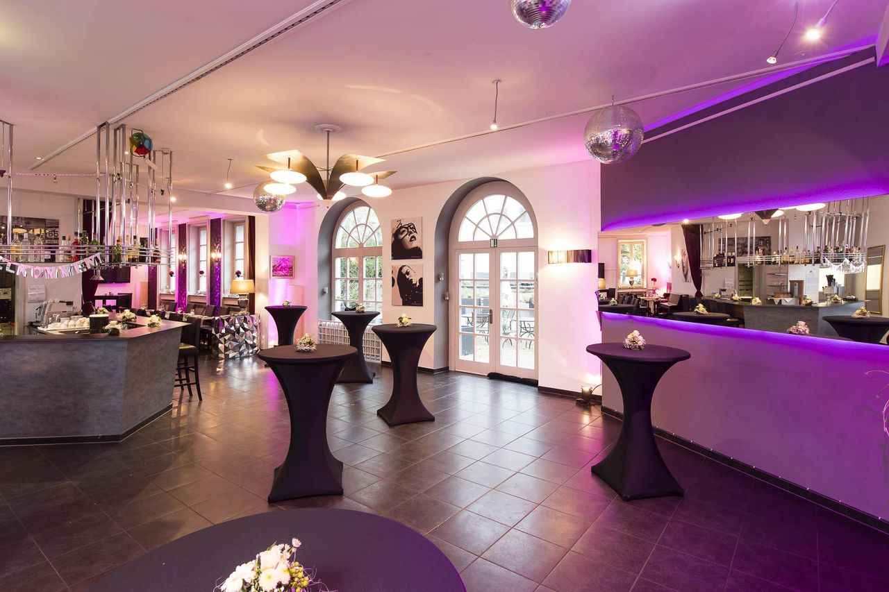 Eschweiler bei Aachen Geburtstag Hochzeitssaal/Ballsaal/Festsaal Altes Rathaus image 10