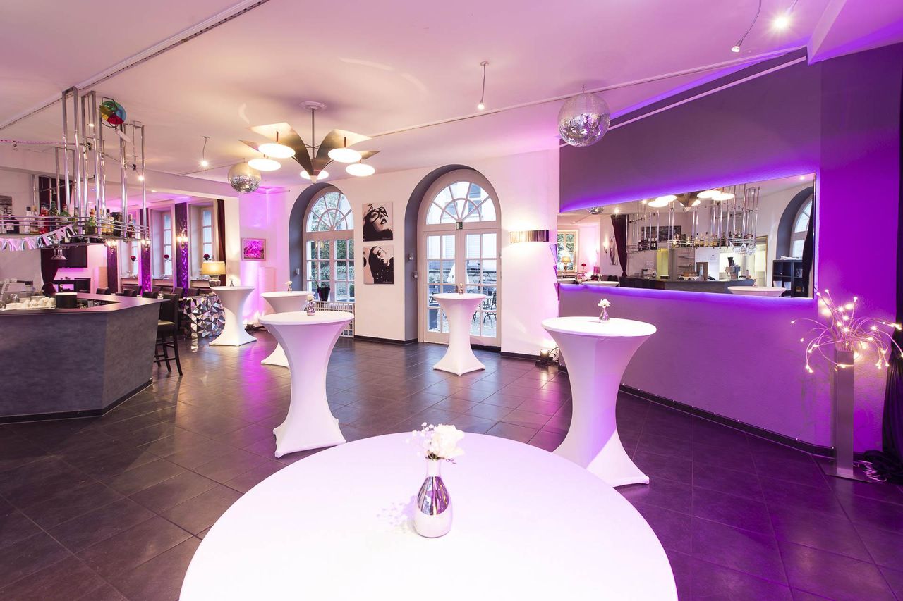 Eschweiler bei Aachen Geburtstag Hochzeitssaal/Ballsaal/Festsaal Altes Rathaus image 10