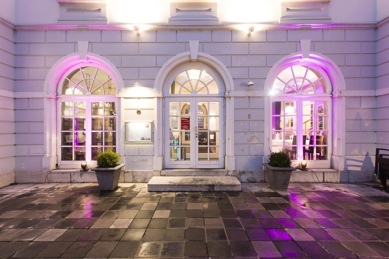 Eschweiler bei Aachen Geburtstag Hochzeitssaal/Ballsaal/Festsaal Altes Rathaus image 10